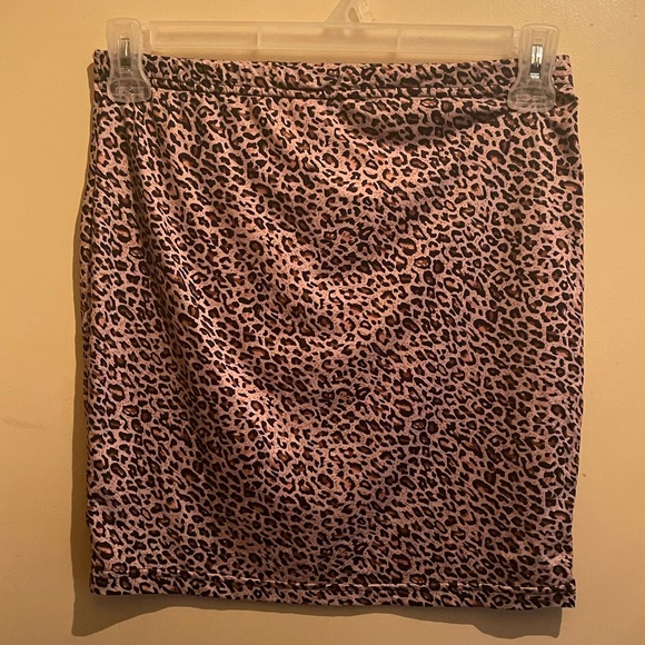 Dresses & Skirts - Leopard print size large mini skirt black brown GUC